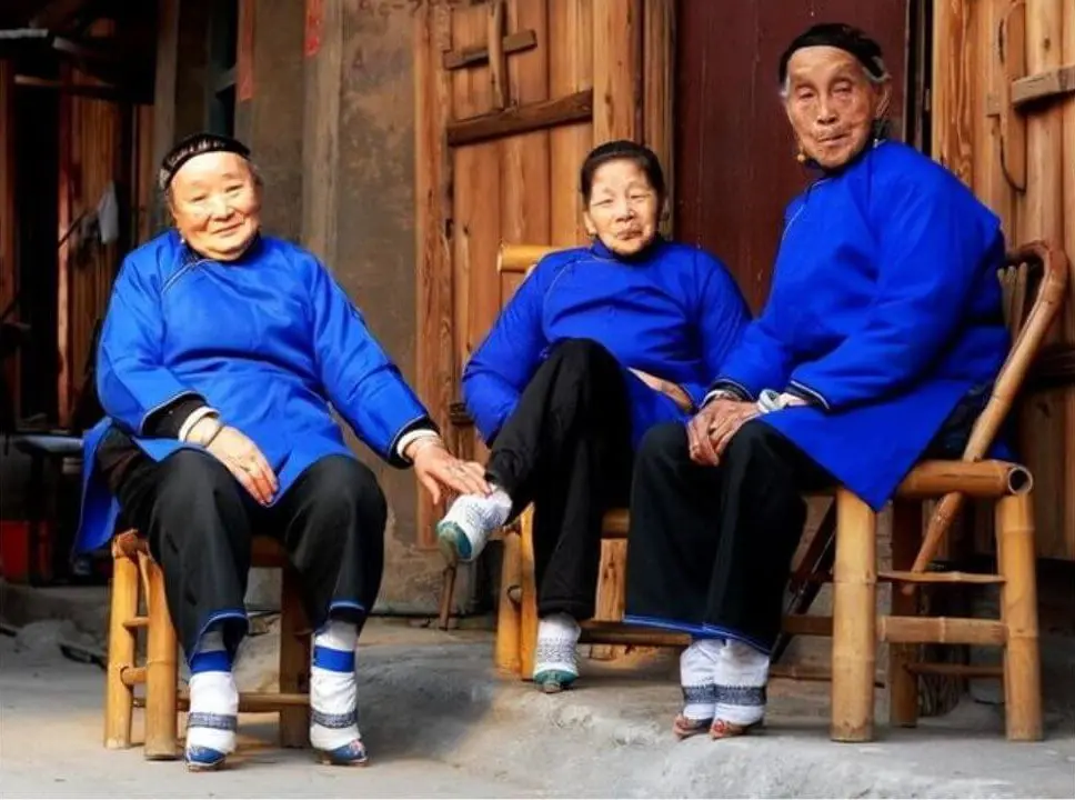 The Dungan Hiu People