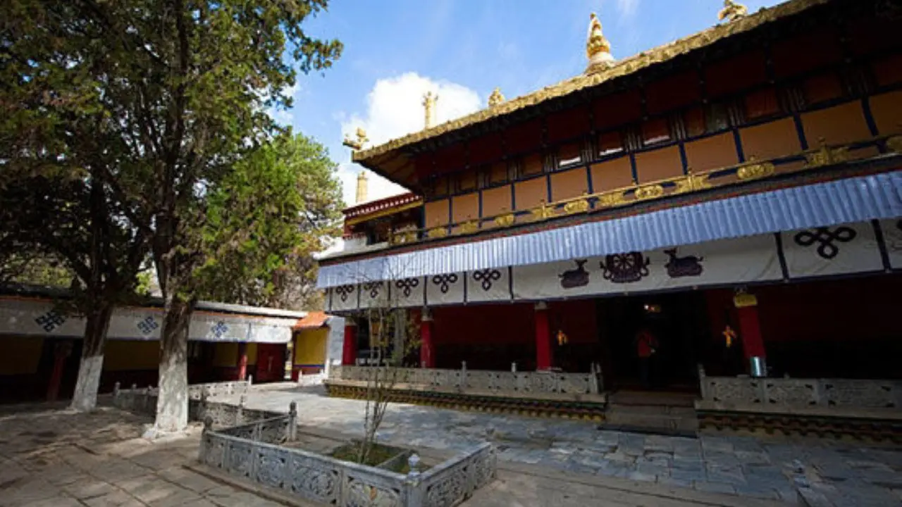 Visitor Information for Norbulingka