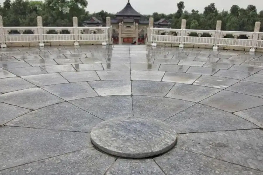 Circular Mound Altar