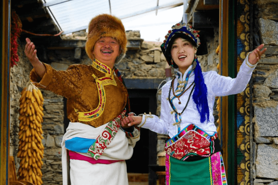 tibetan people performing music
