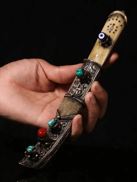 types of tibetan knife