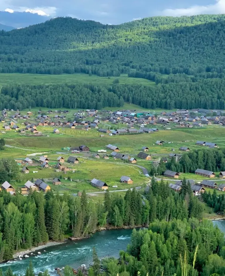 hemu-in-summer-northern-xinjiang