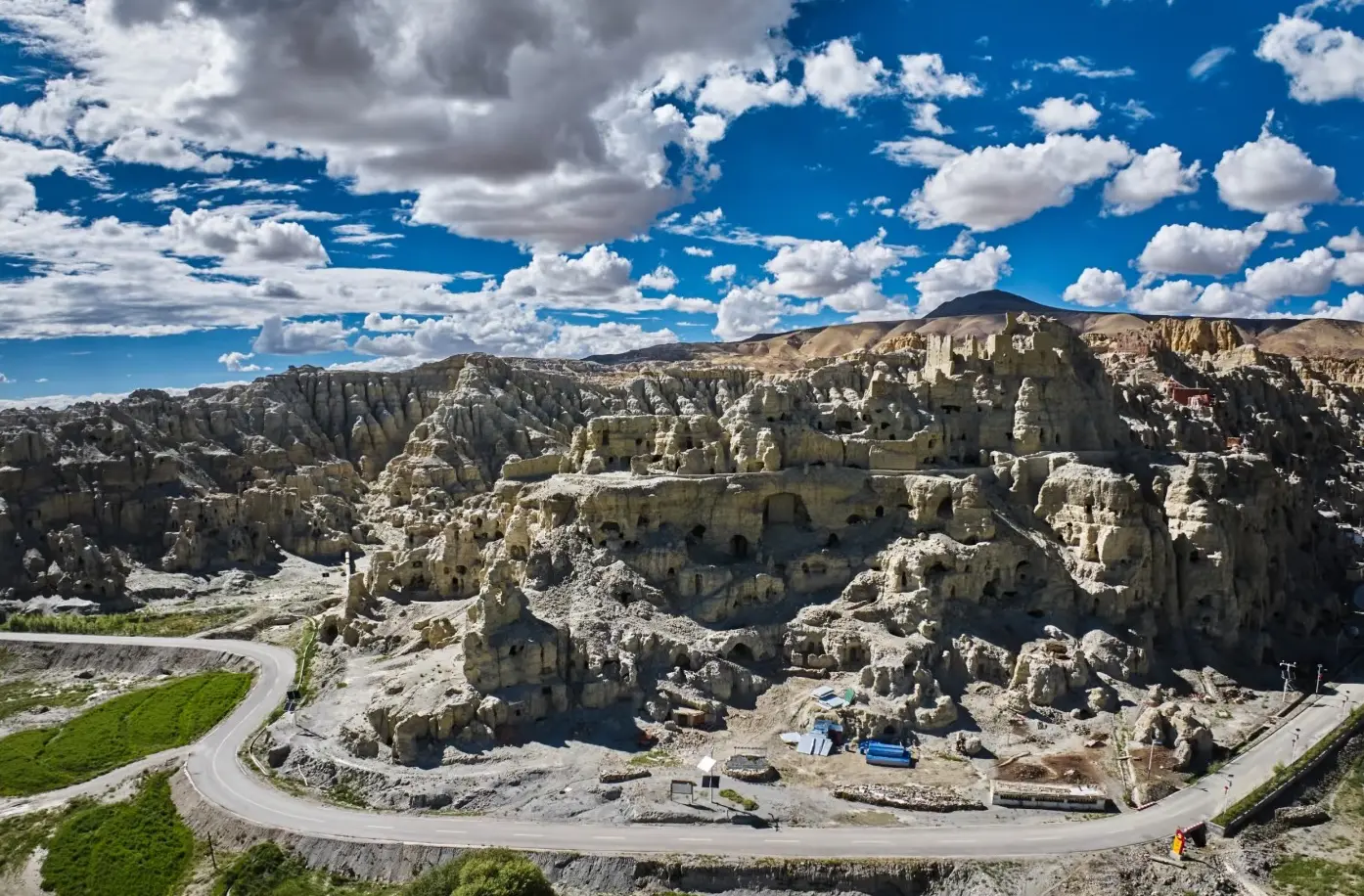 Donggar-Piyang Caves near Zanda, highlight of Mount Kailash tours