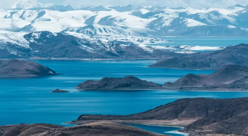 Yamdrok tso lake view from Lurila pass - Lhasa Yamdrok Lake group tour in central tibet