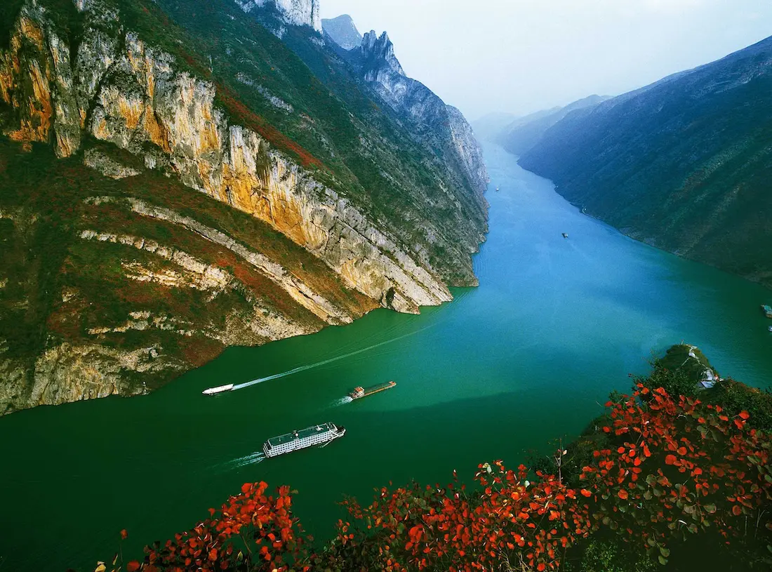 wu-gorge-autumn-yangtze-river