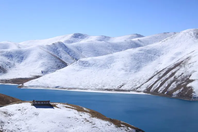 Lhasa, Everest and Namtso Lake Group Tour