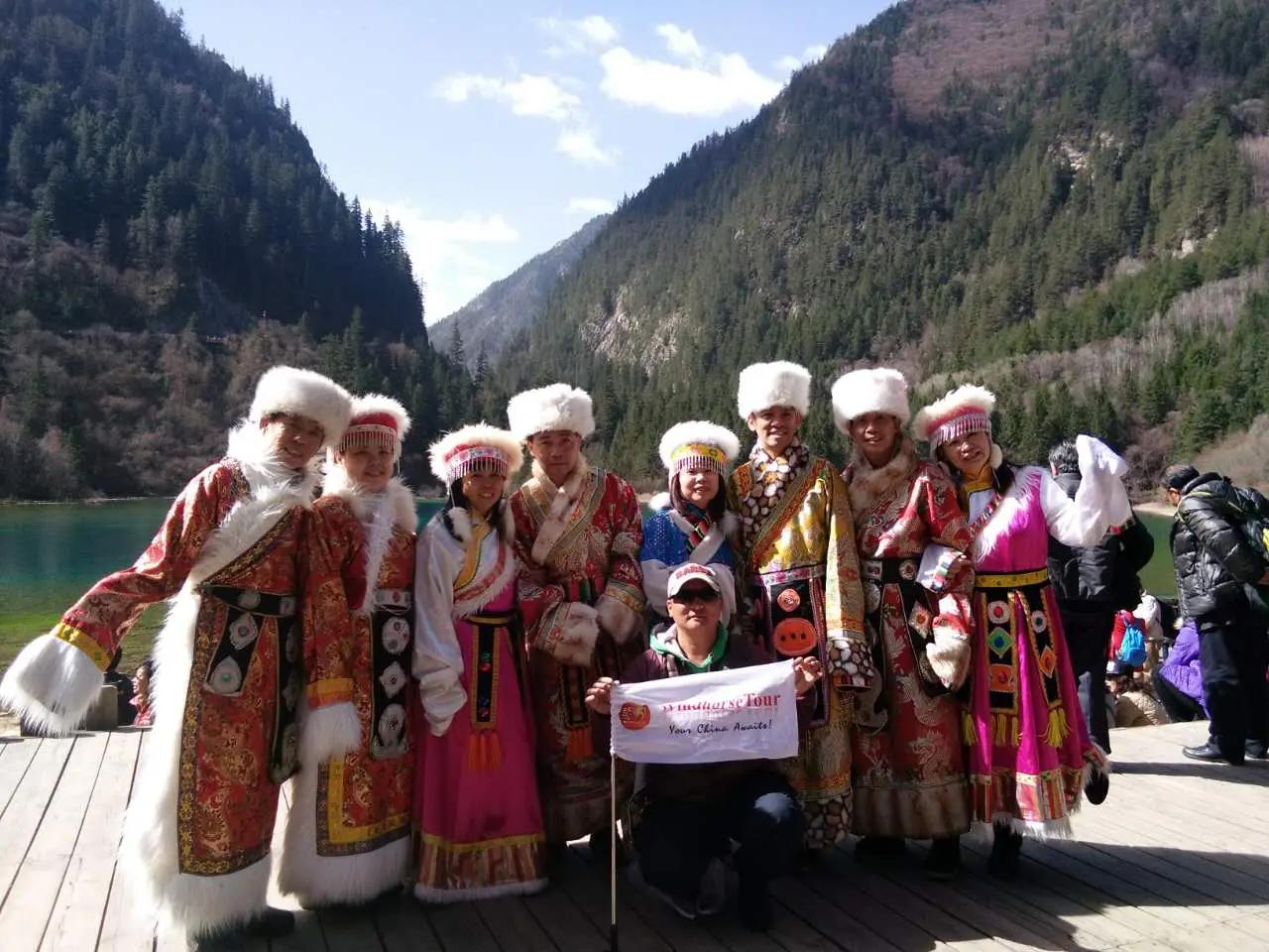 Jiuzhaigou Huanglong Train Tour from Chengdu (2 full days in Jiuzhaigou)