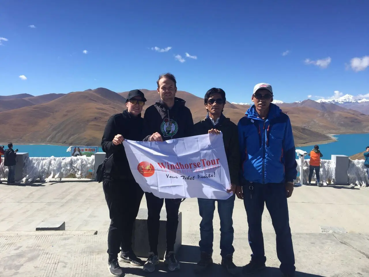 Beijing Tibet Tour: Lhasa, Yamdrok Lake & Shigatse
