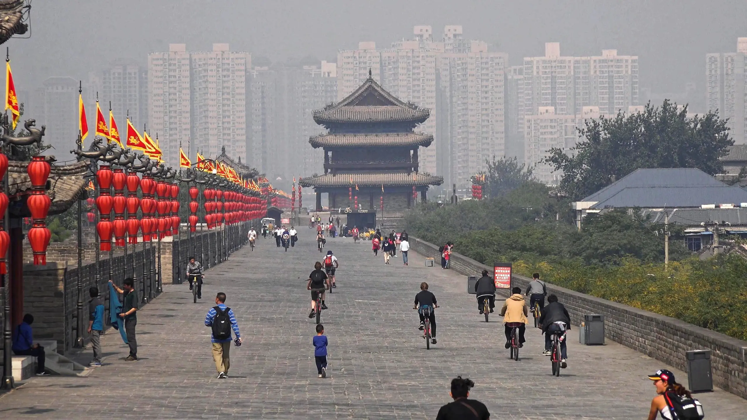 Essence of China tour from Beijing to Hong Kong