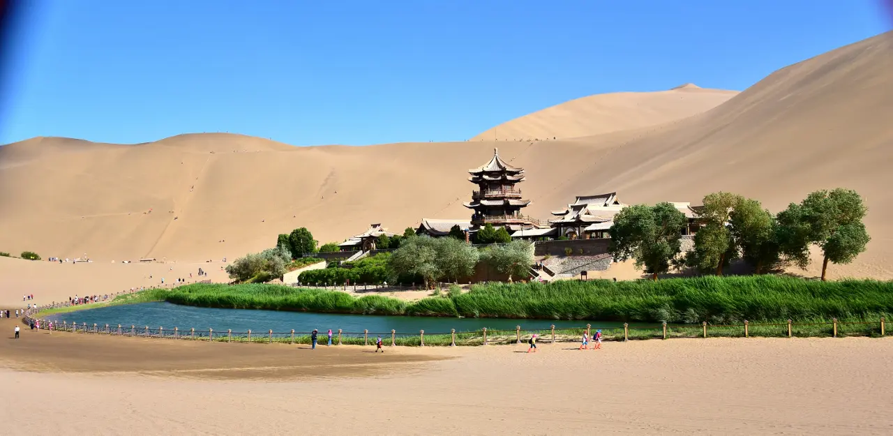 Dunhuang's Crescent Lake on the Silk Road Tour