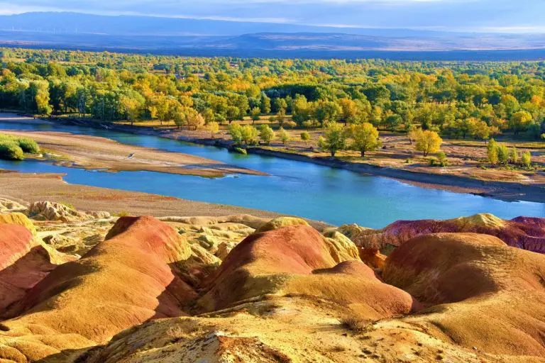 Stunning Five Colored Bay on the Silk Road Kanas Lake Tour