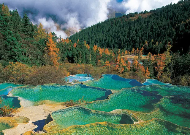 Sichuan World Heritage Discovery: Jiuzhaigou, Mount Emei and Dujiangyan