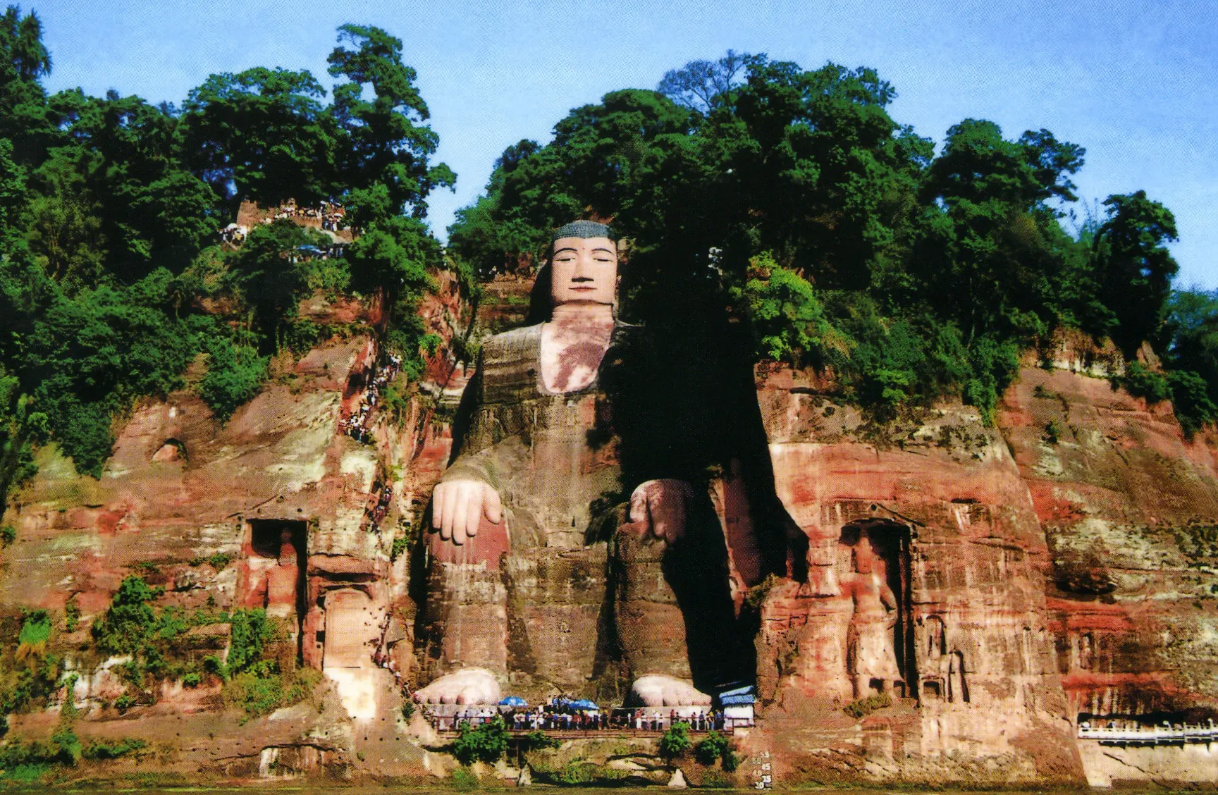 Leshan Giant Buddha and Mount Emei tour
