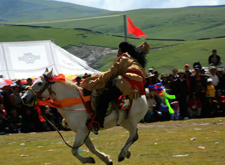 Litang horse racing festival