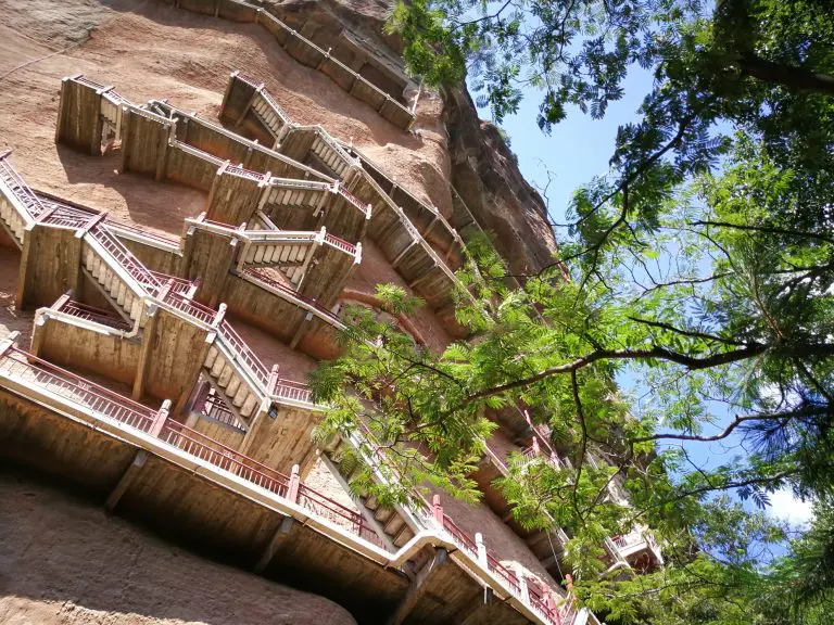 Amazing Maijishan Grottoes in Tianshui