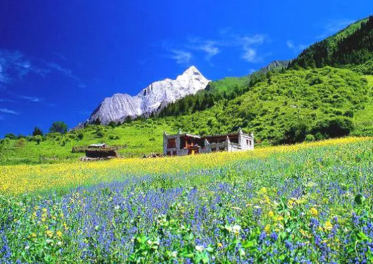 Chengdu Mount Siguniang overland tour