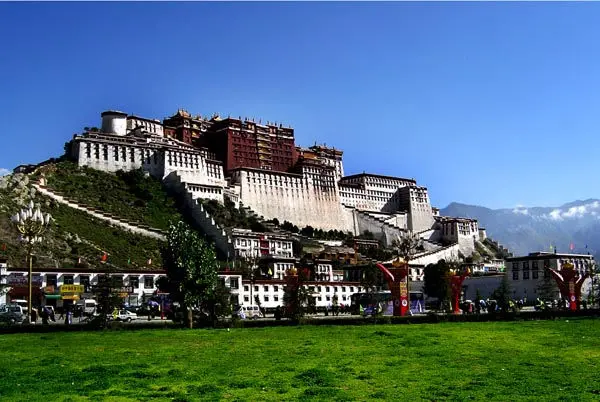 Classic Lhasa and Shigatse Tour