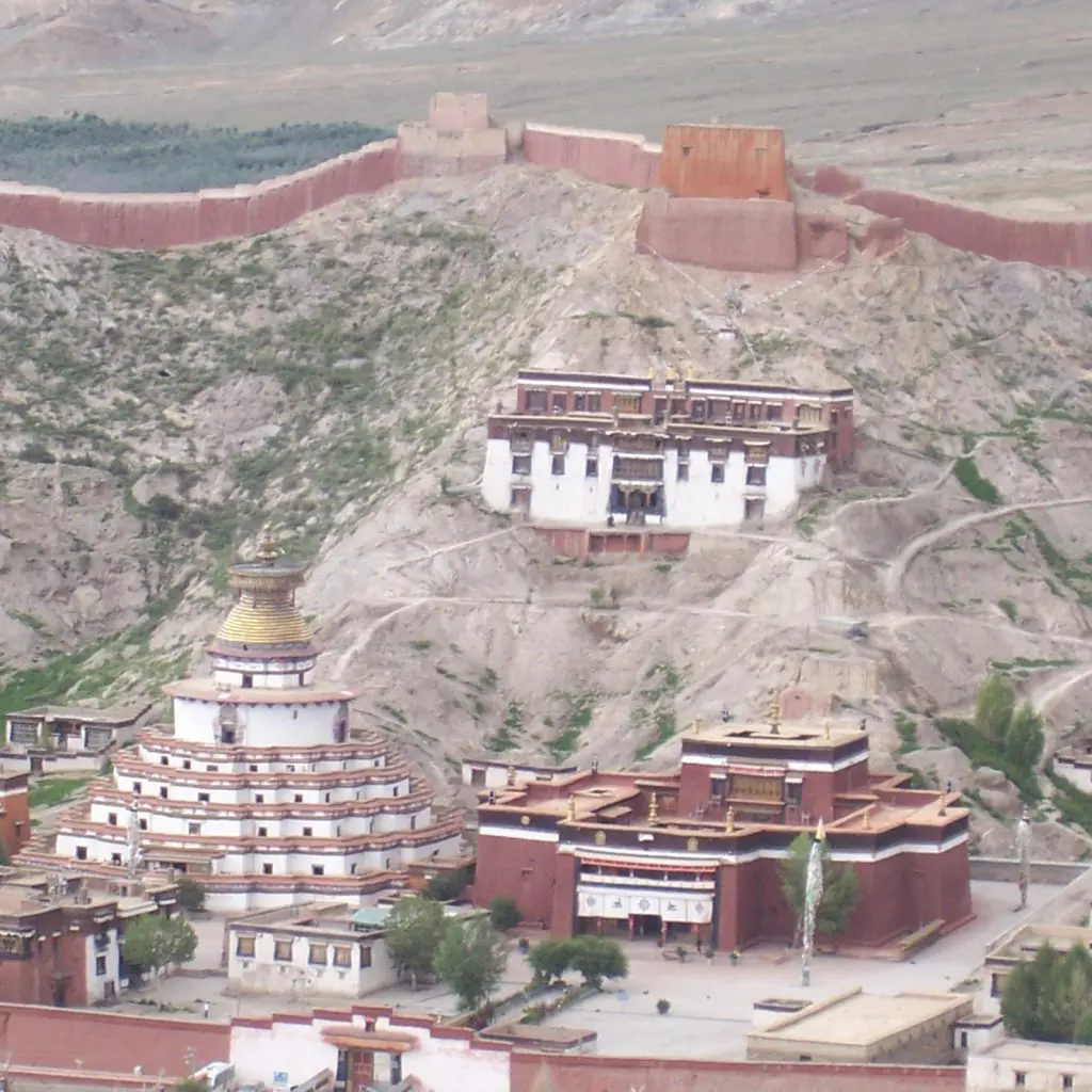 Gyantse Kumbum stupa – Friendship Highway 2 day trip from Lhasa