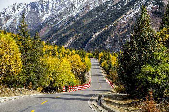 Drive from Rawok Lake to Pomi