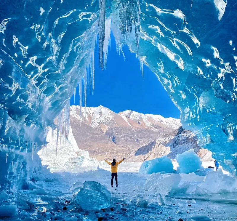The most spectacular blue ice caves found at the tongue of the Yalong Glacier