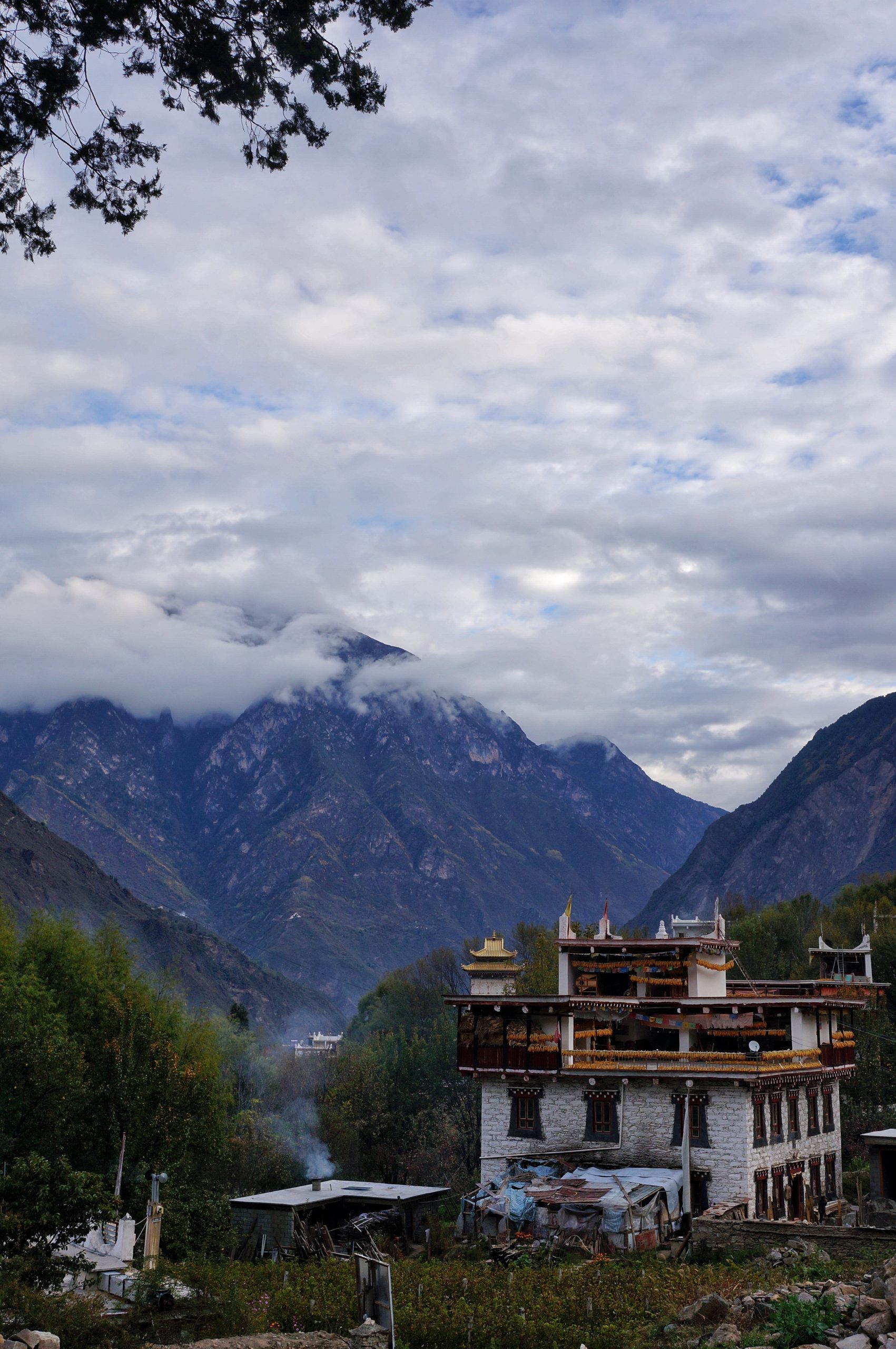 Tibetan house during the trekking to Suopo from Zhonglu