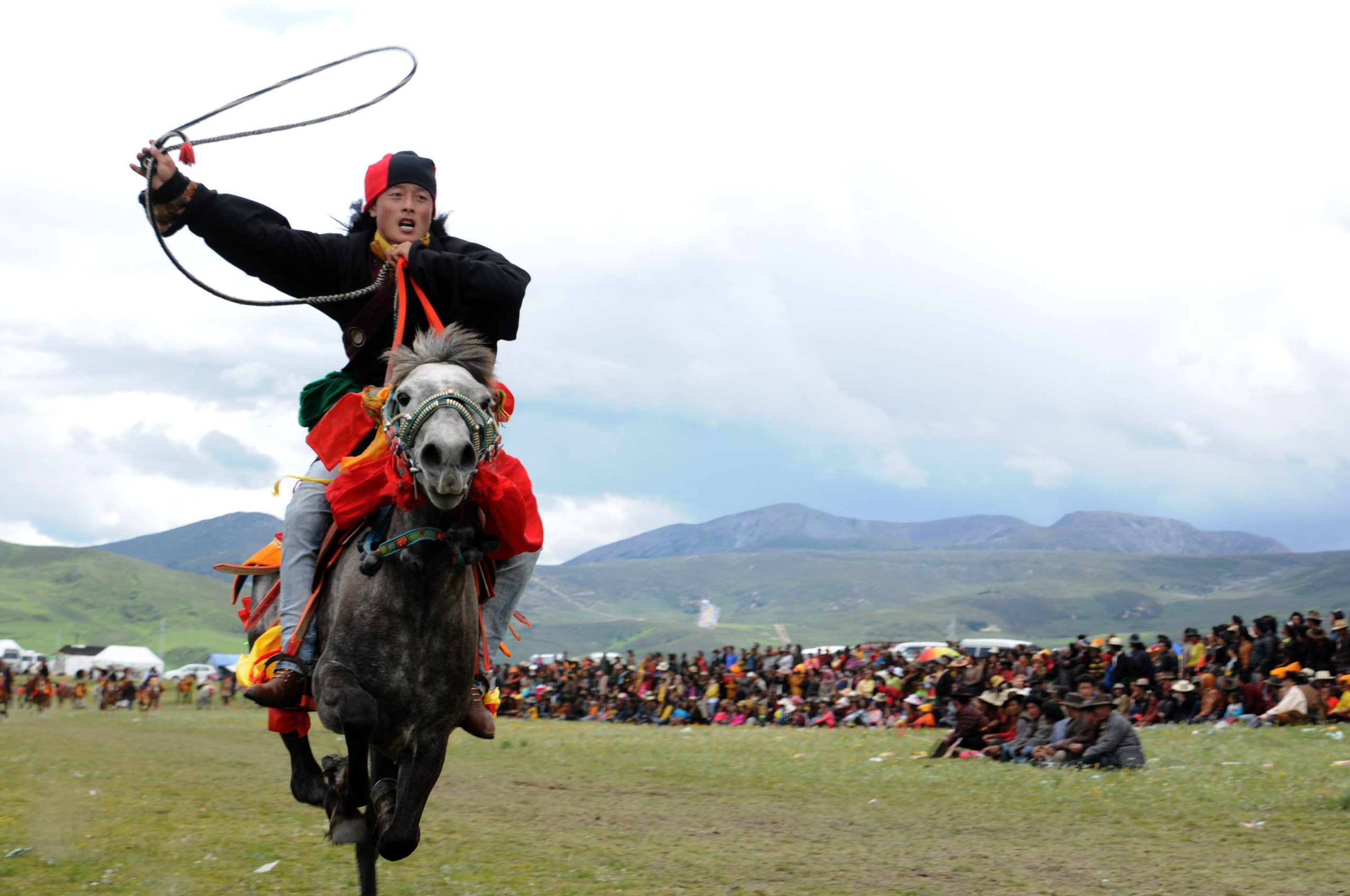 Horse racing during Litang horse race festival